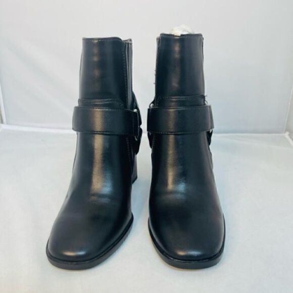 BCBGeneration Agnes Harness Ankle Boot Black Us 7 M  Excellent - New without box - Picture 5 of 7